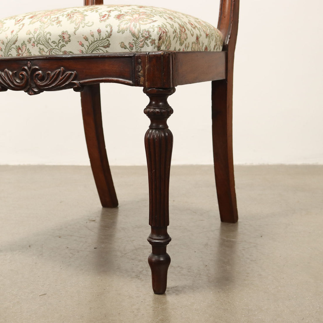  | Antiques  Seating