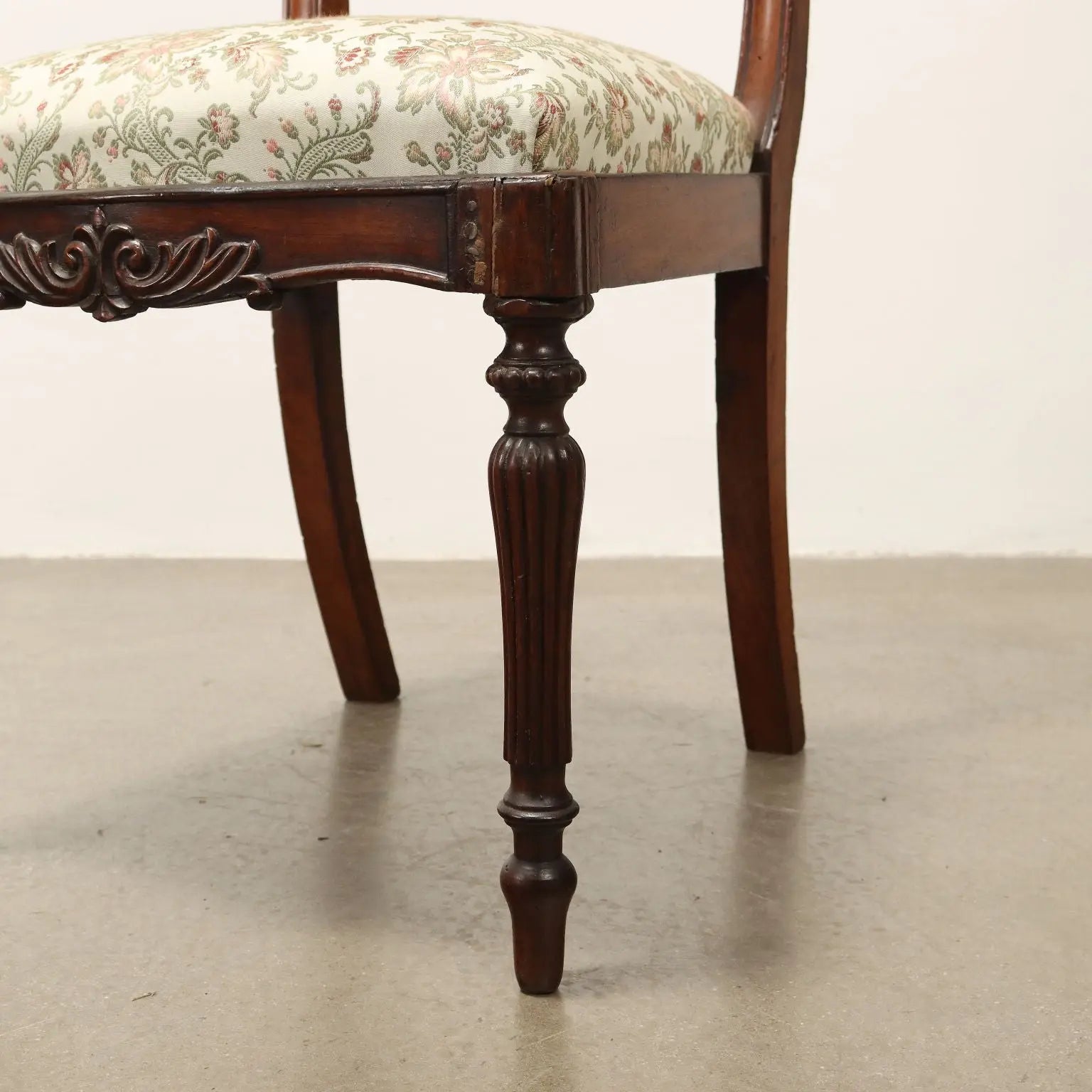 Antique Chairs Restoration Period Carved Mahogany XIX Century - 4 Mahogany Chairs | Antiques | Seating