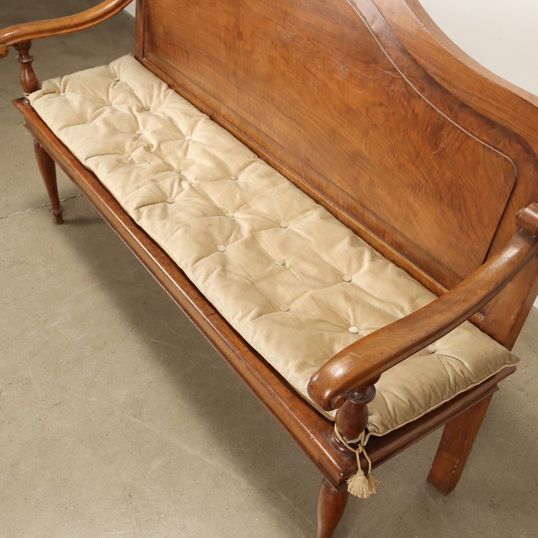  | Antiques  Seating