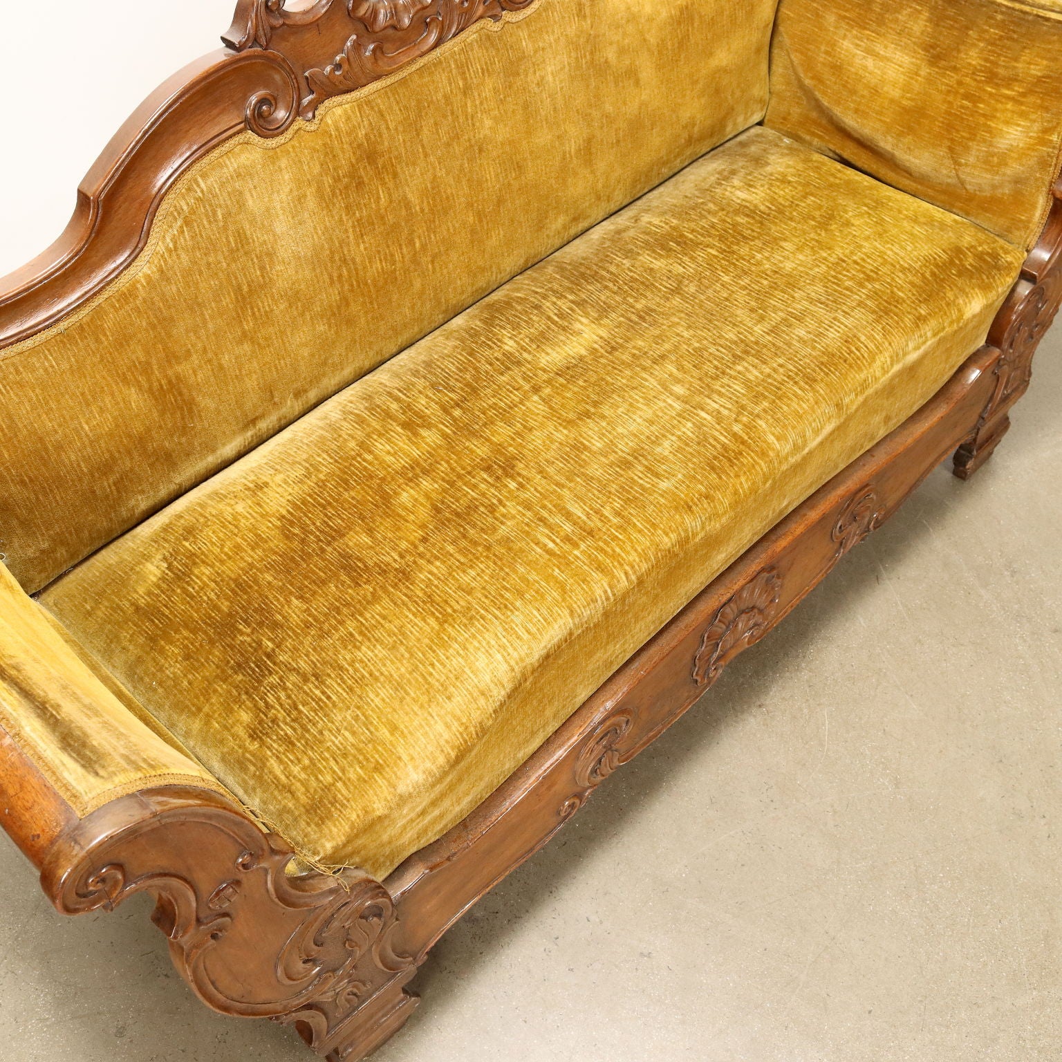  | Antiques  Seating