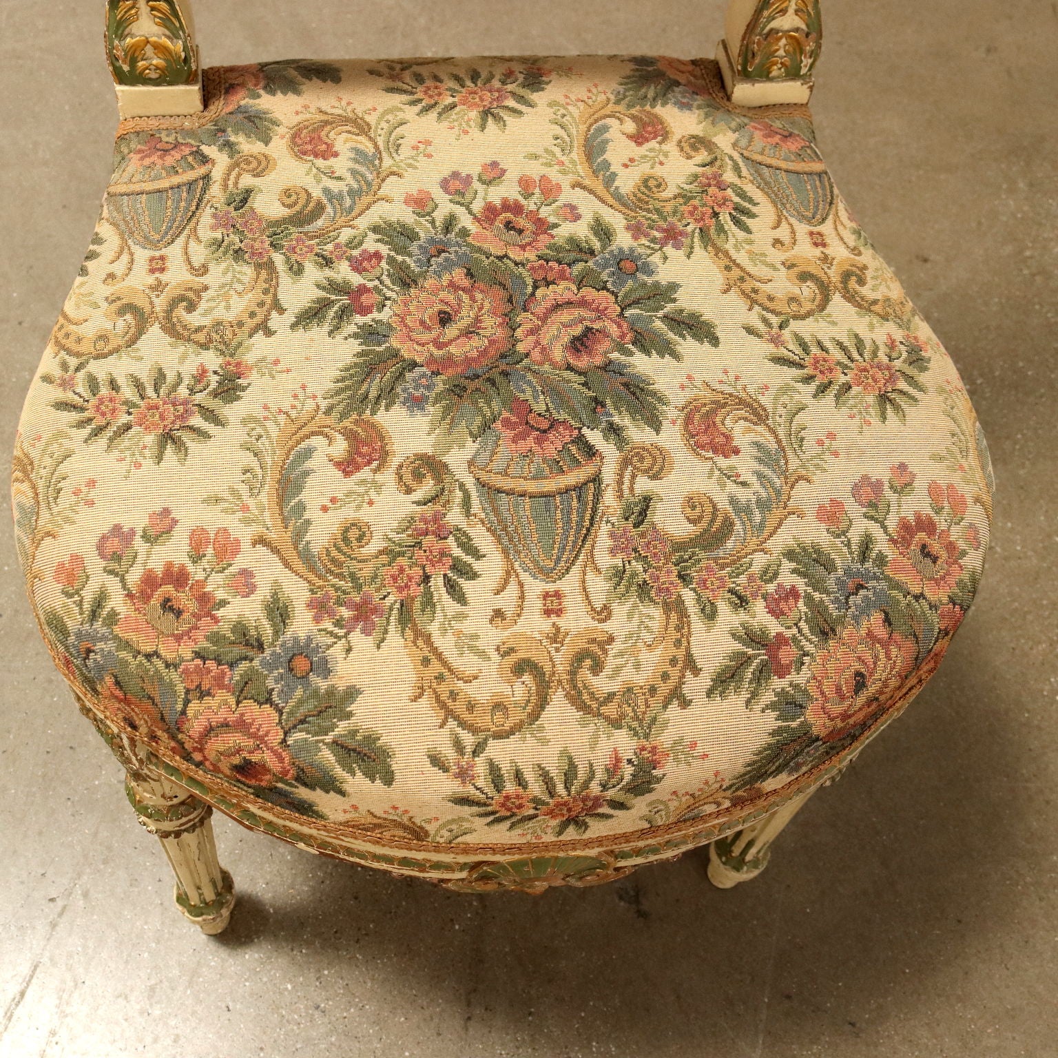  | Antiques  Seating