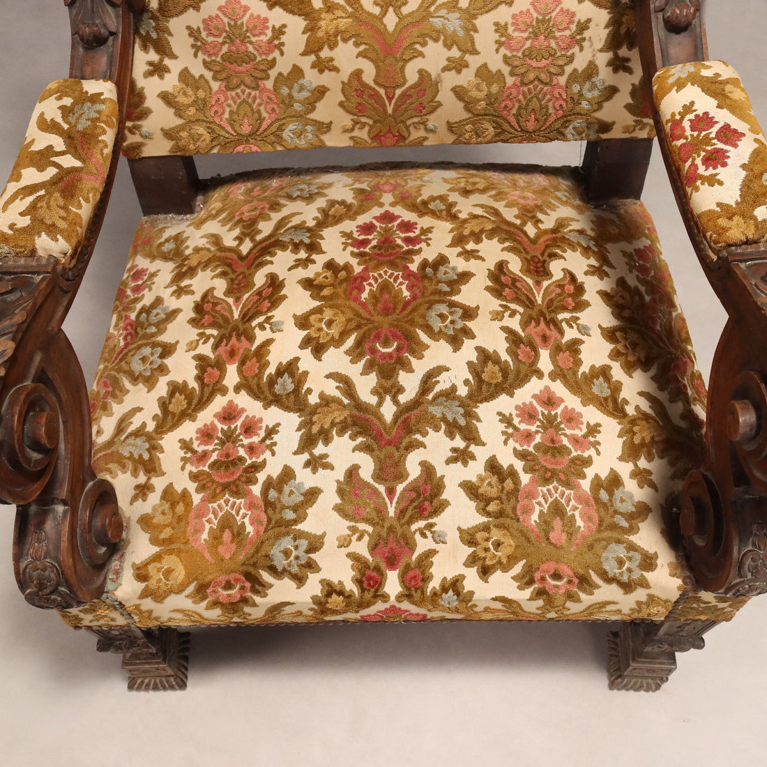  | Antiques  Seating