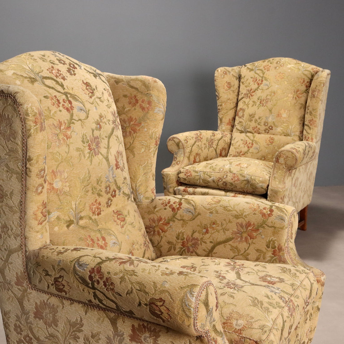  | Antiques  Seating