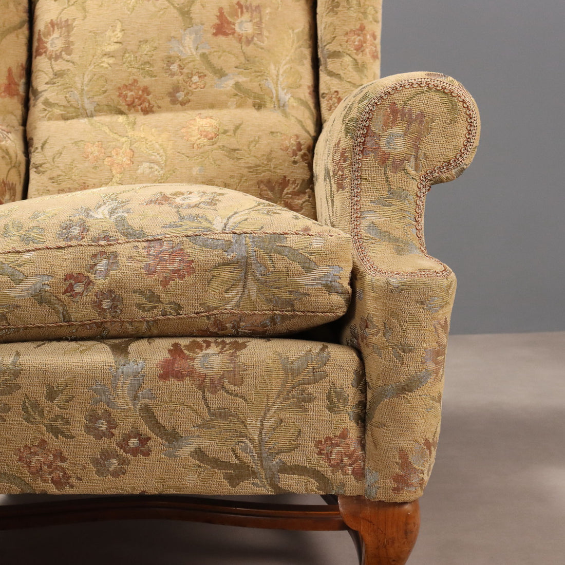  | Antiques  Seating