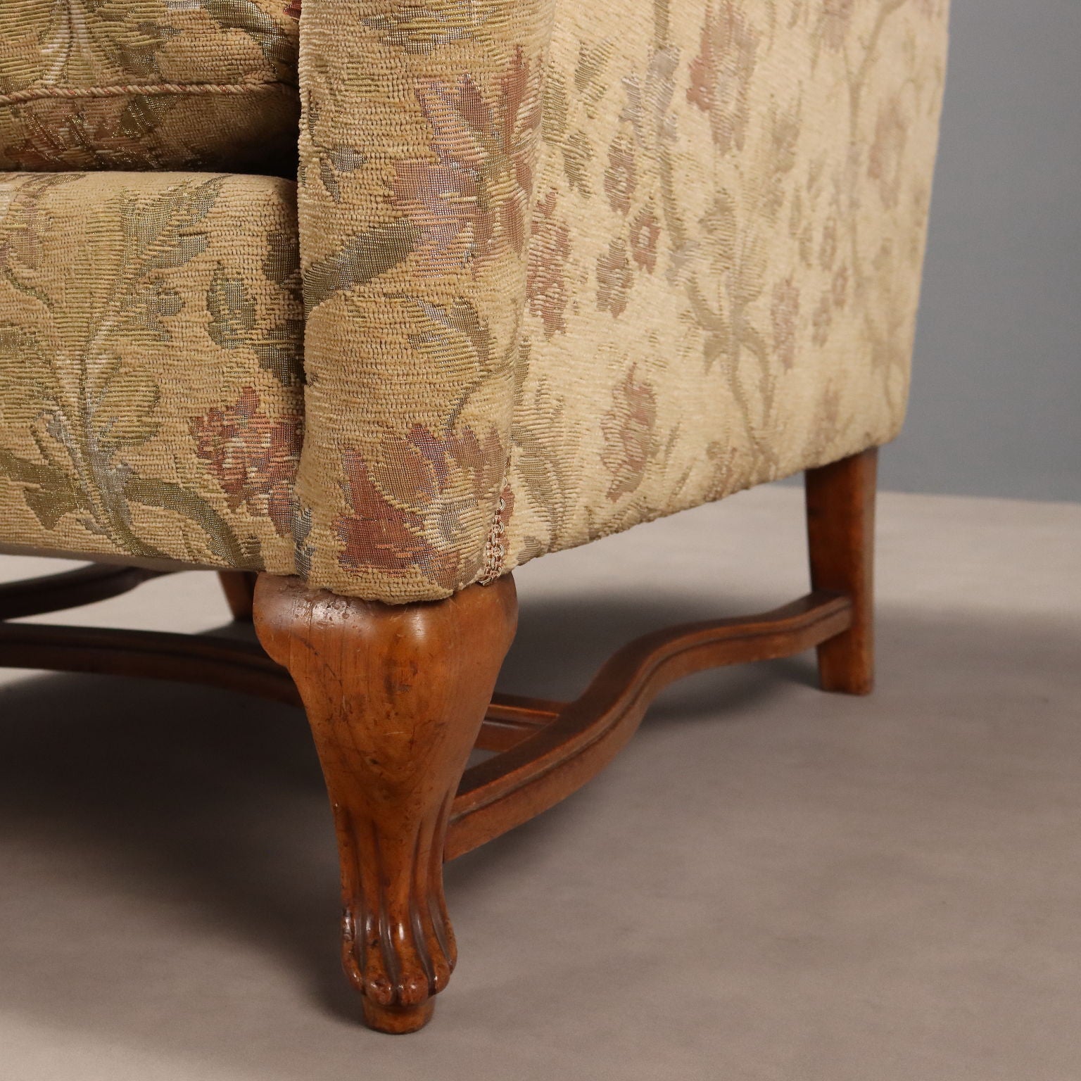  | Antiques  Seating