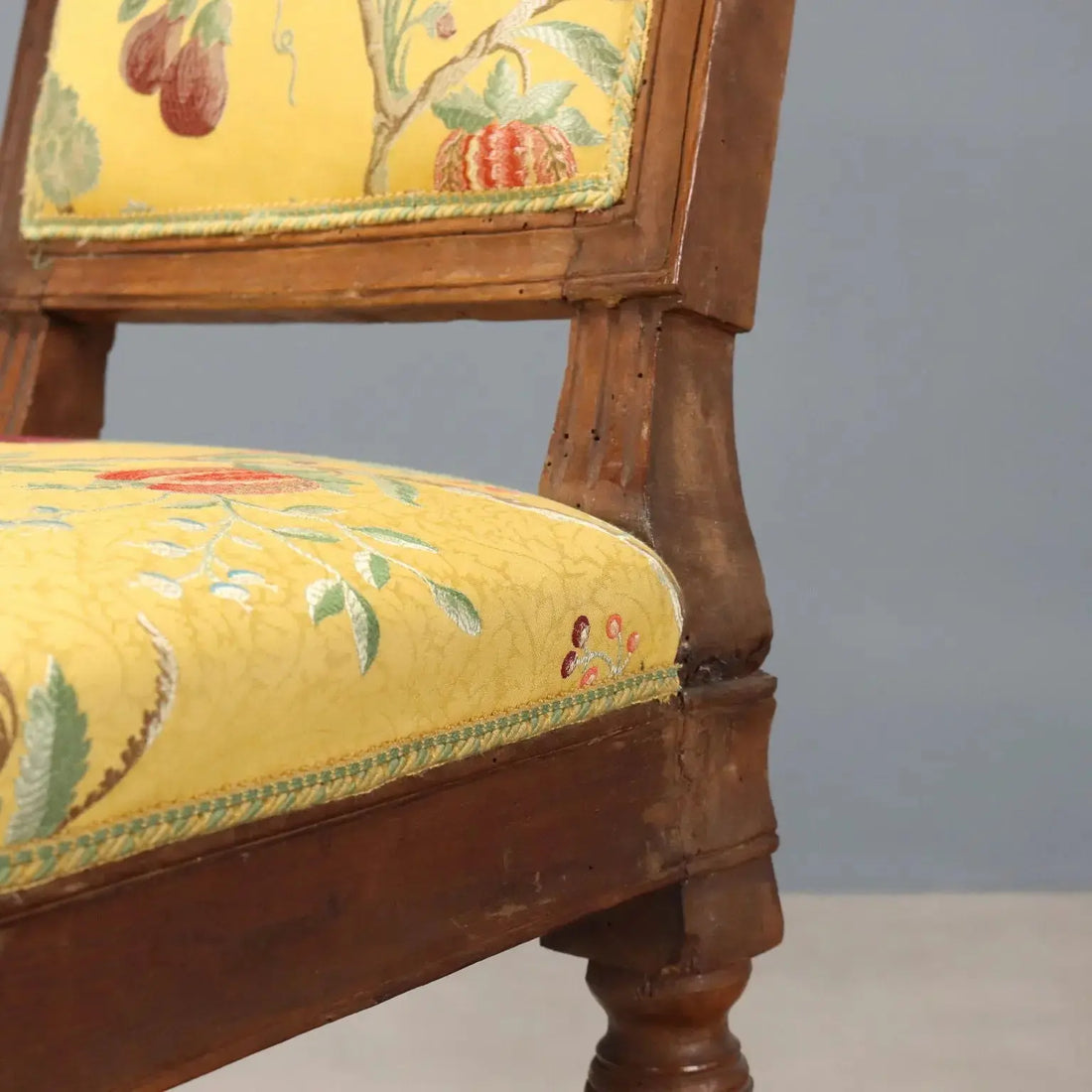 Antique Neoclassical Chairs Walnut Padding Italy XVIII Century