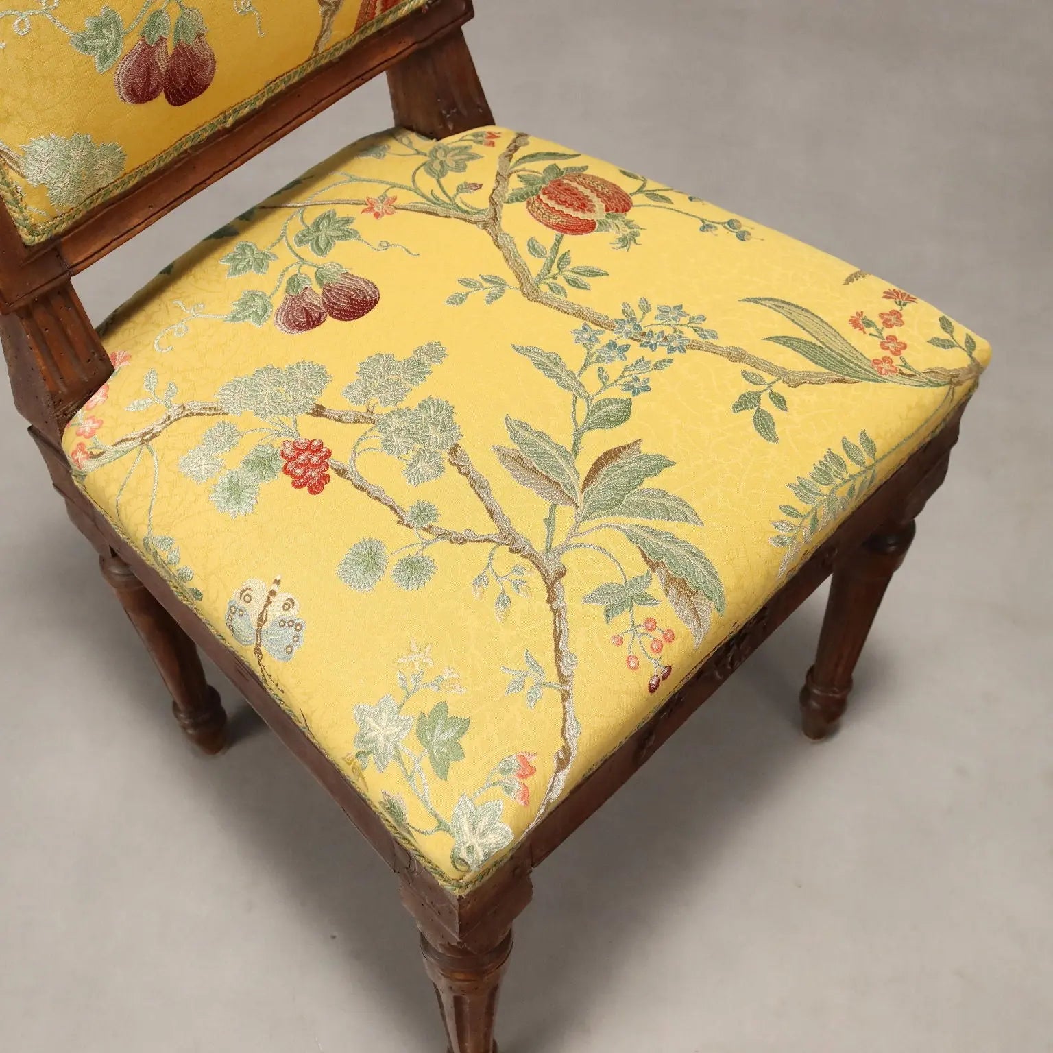 Antique Neoclassical Chairs Walnut Padding Italy XVIII Century