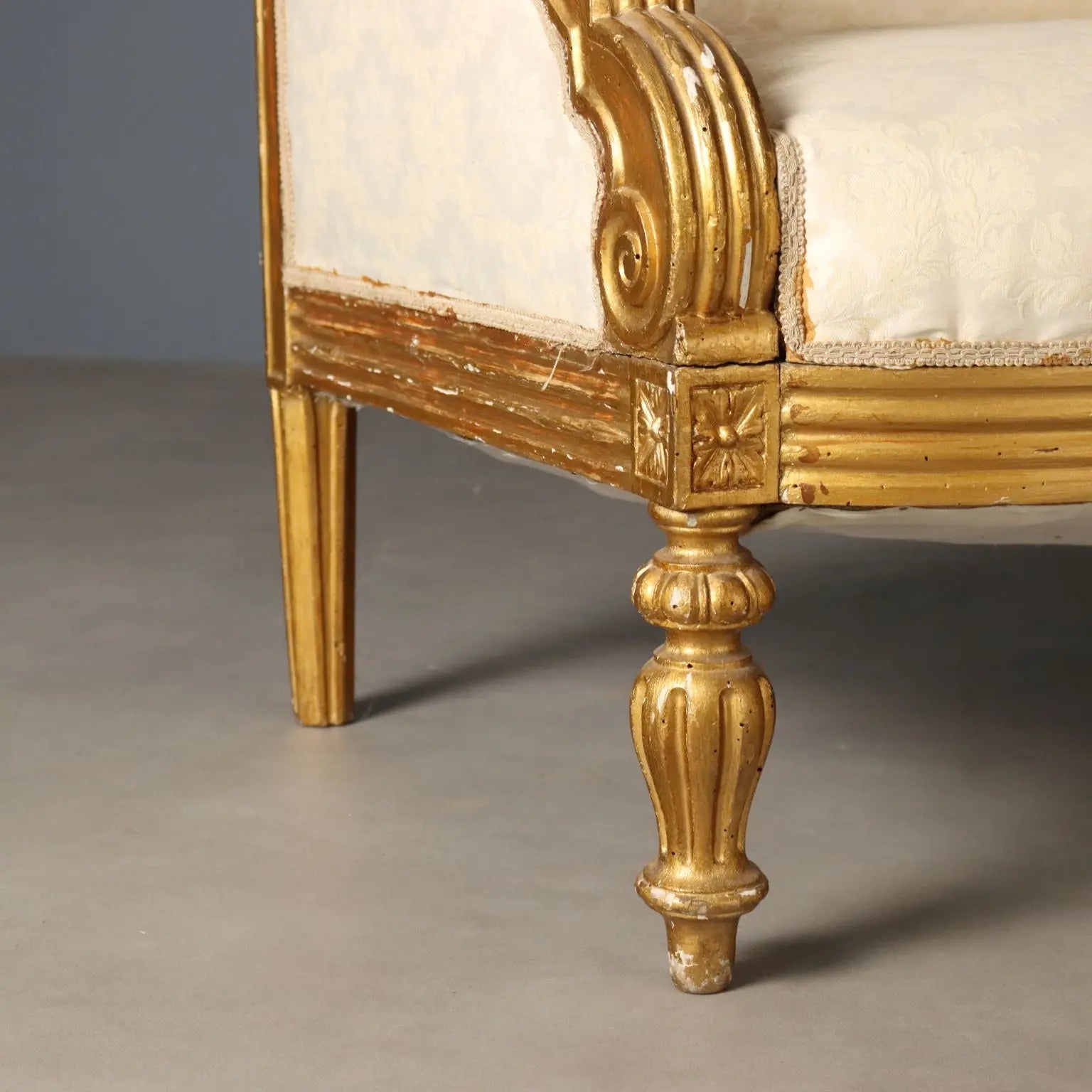 Antique Sofa Neoclassical Style Carved Wood Italy XIX Century - Italy, Second Half XIX Century | Antiques | Seating