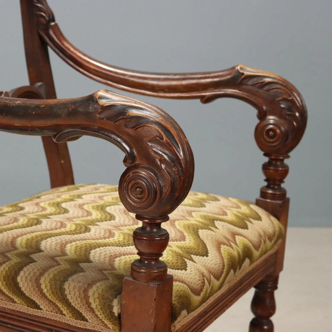Luigi Filippo Armchair in Walnut - Italy, 19th Century