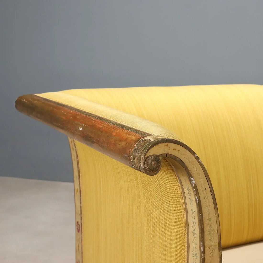 Neoclassical Gilded Wood Daybed - Italy 19th Century