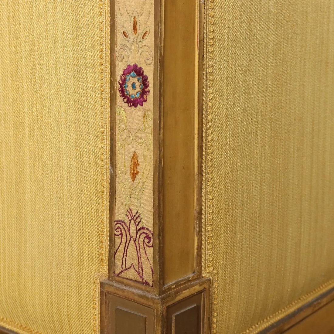 Neoclassical Gilded Wood Daybed - Italy 19th Century