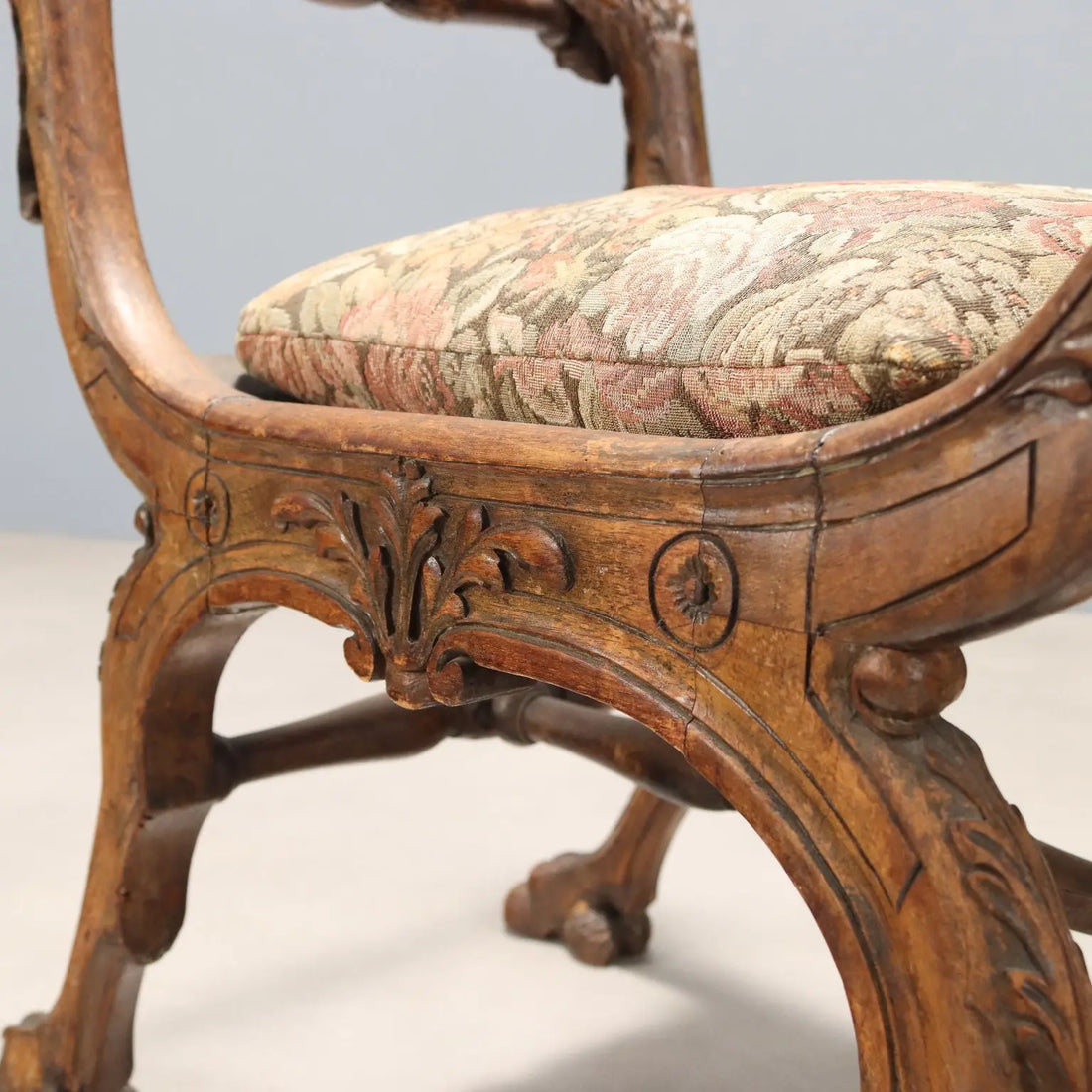 Antique Savonarola Stool Walnut Neo-Renaissance Walnut XIX Century - Italy, Late XIX Century | Antiques | Seating