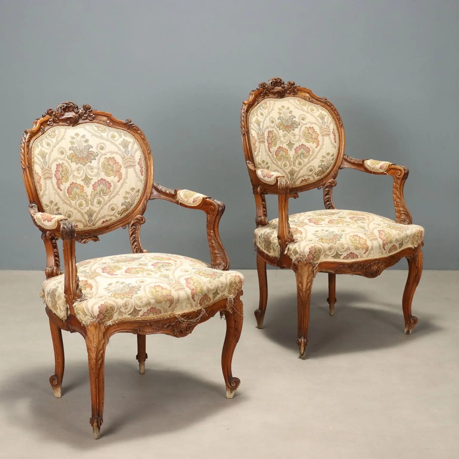 Pair of Walnut Armchairs Barocchetto Style