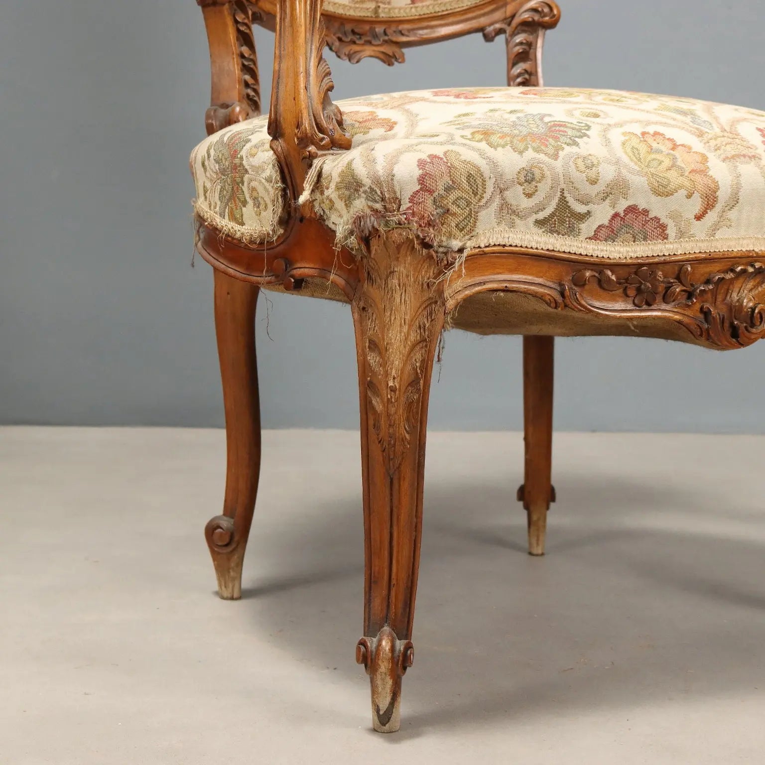 Pair of Walnut Armchairs Barocchetto Style