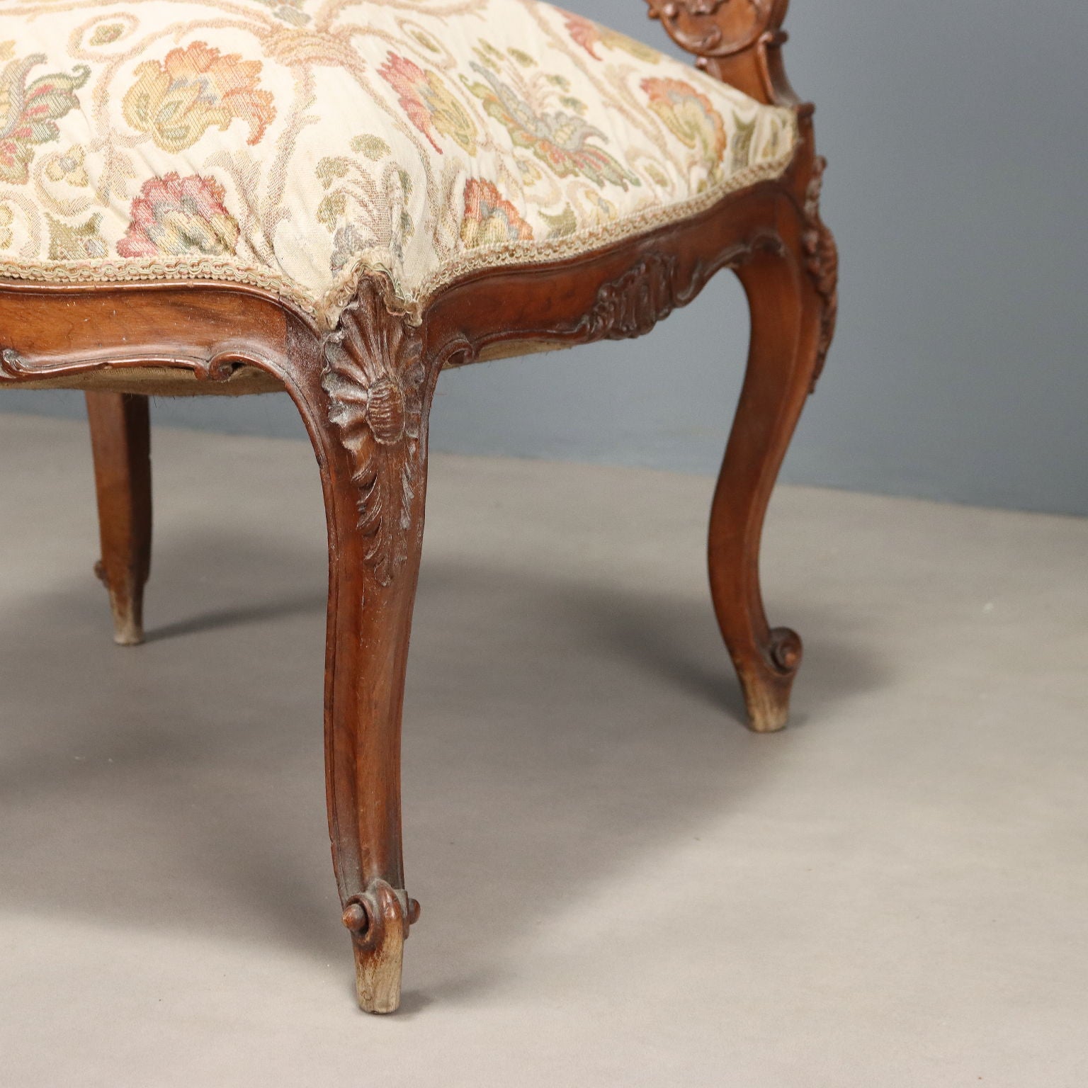 Antique Corner Chairs Baroque Style Walnut Padding XIX Century - Italy, Late XIX Century | Antiques  Seating