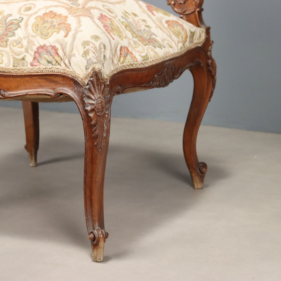 Antique Corner Chairs Baroque Style Walnut Padding XIX Century - Italy, Late XIX Century | Antiques  Seating