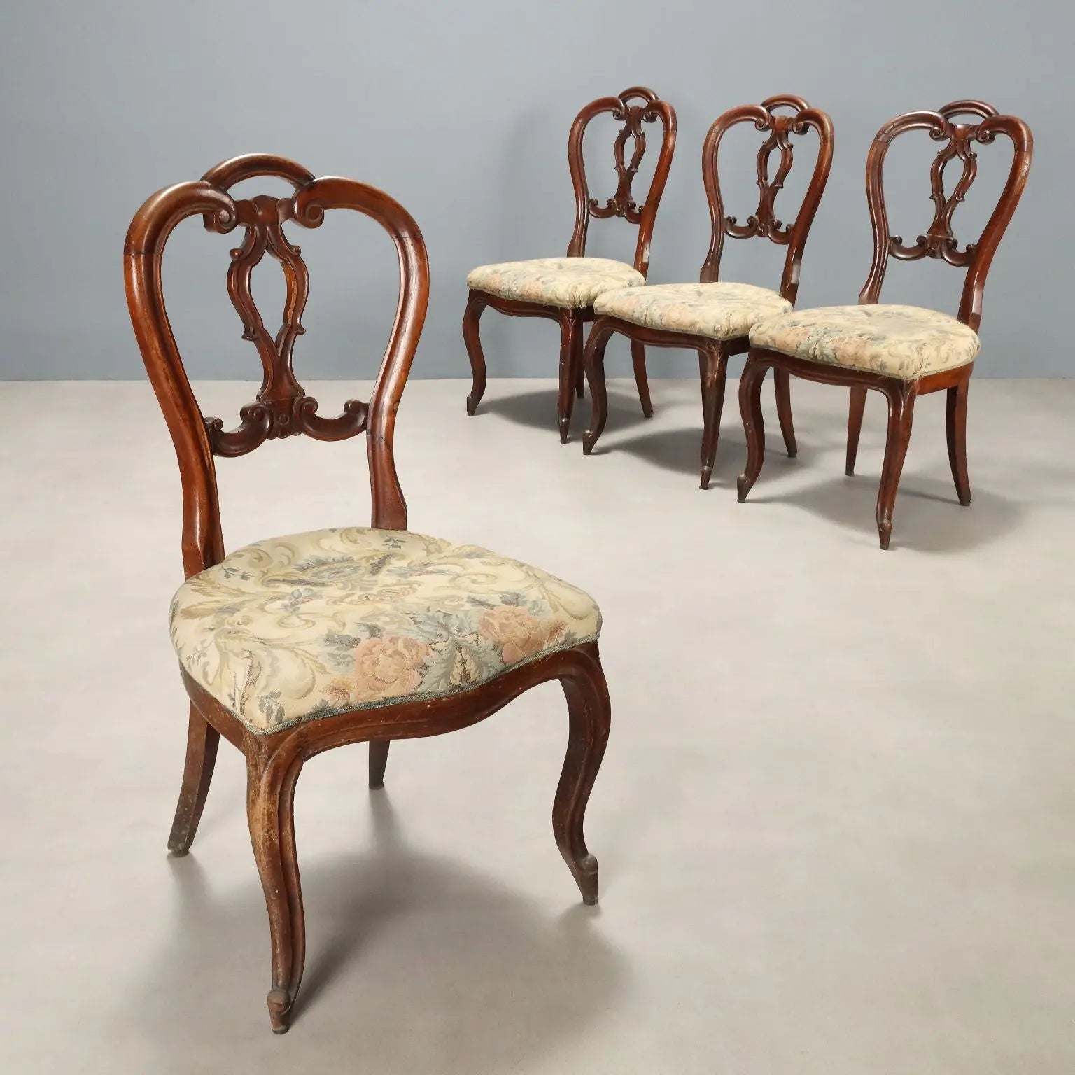Luigi Filippo Walnut Chairs - Italy 19th Century