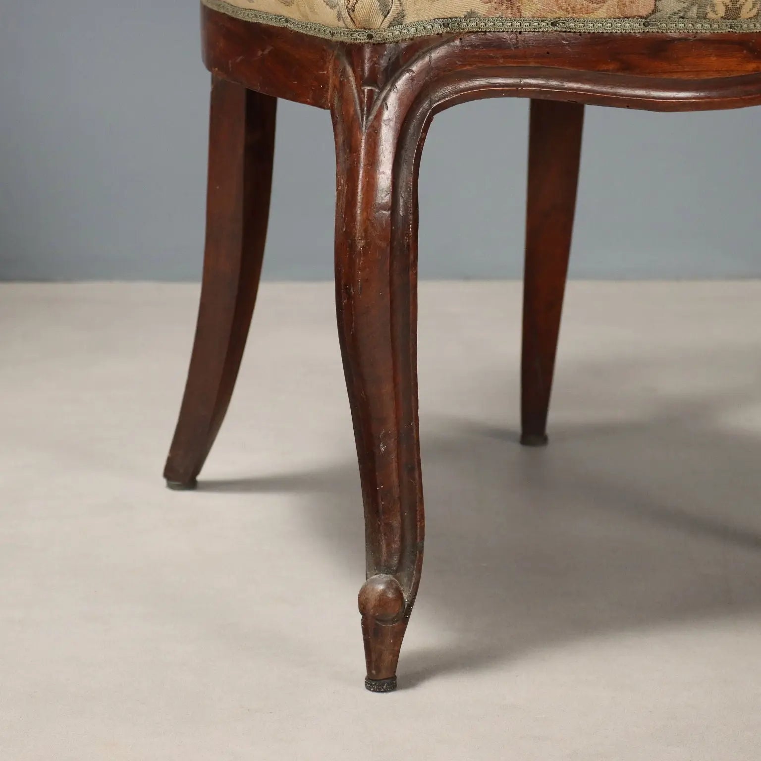 Luigi Filippo Walnut Chairs - Italy 19th Century