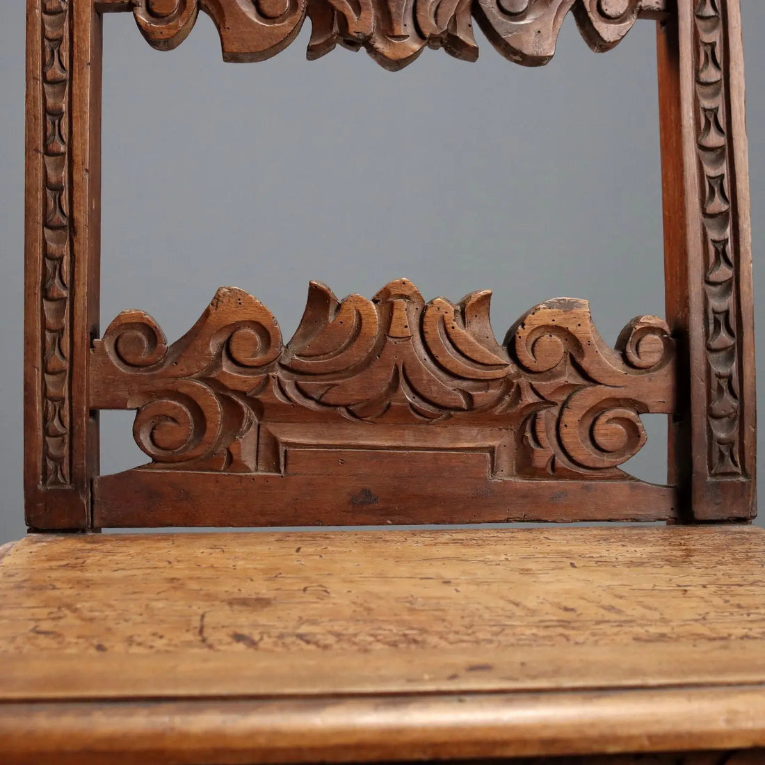 Baroque Walnut Chair - Italy 17th Century