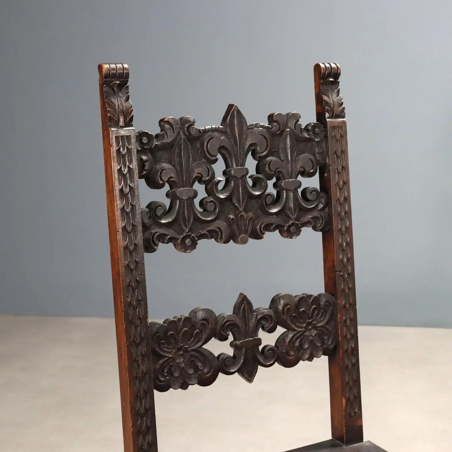 Antique Chairs Baroque Style Carved Walnut Italy XIX Century - Italy, Late XIX Century | Antiques | Seating