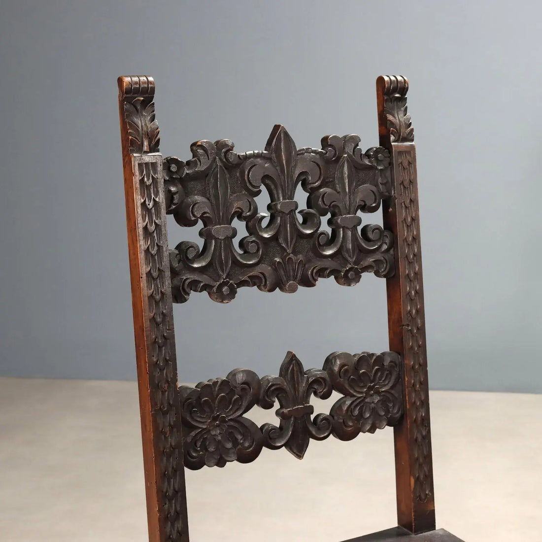 Antique Chairs Baroque Style Carved Walnut Italy XIX Century - Italy, Late XIX Century | Antiques | Seating