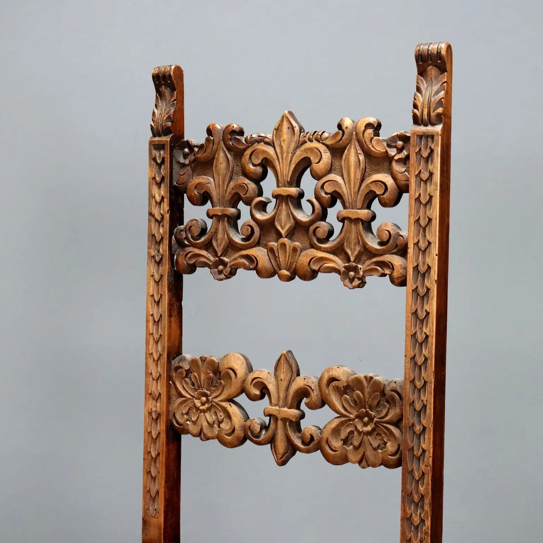 Antique Chairs Baroque Style Carved Walnut Italy XIX Century - Italy, Late XIX Century | Antiques | Seating