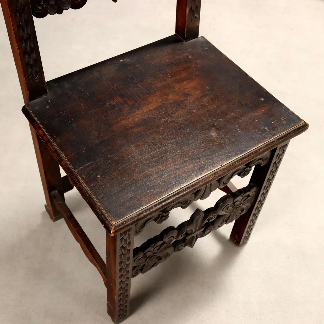 Antique Chairs Baroque Style Carved Walnut Italy XIX Century - Italy, Late XIX Century | Antiques | Seating