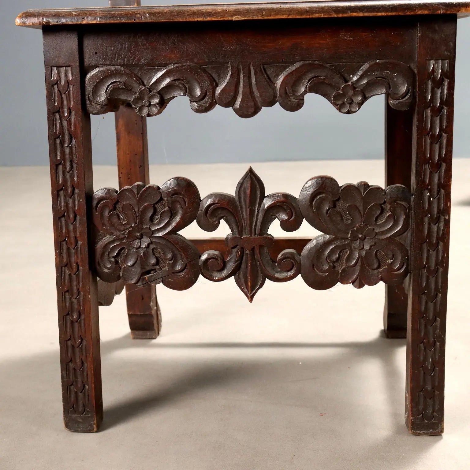 Antique Chairs Baroque Style Carved Walnut Italy XIX Century - Italy, Late XIX Century | Antiques | Seating