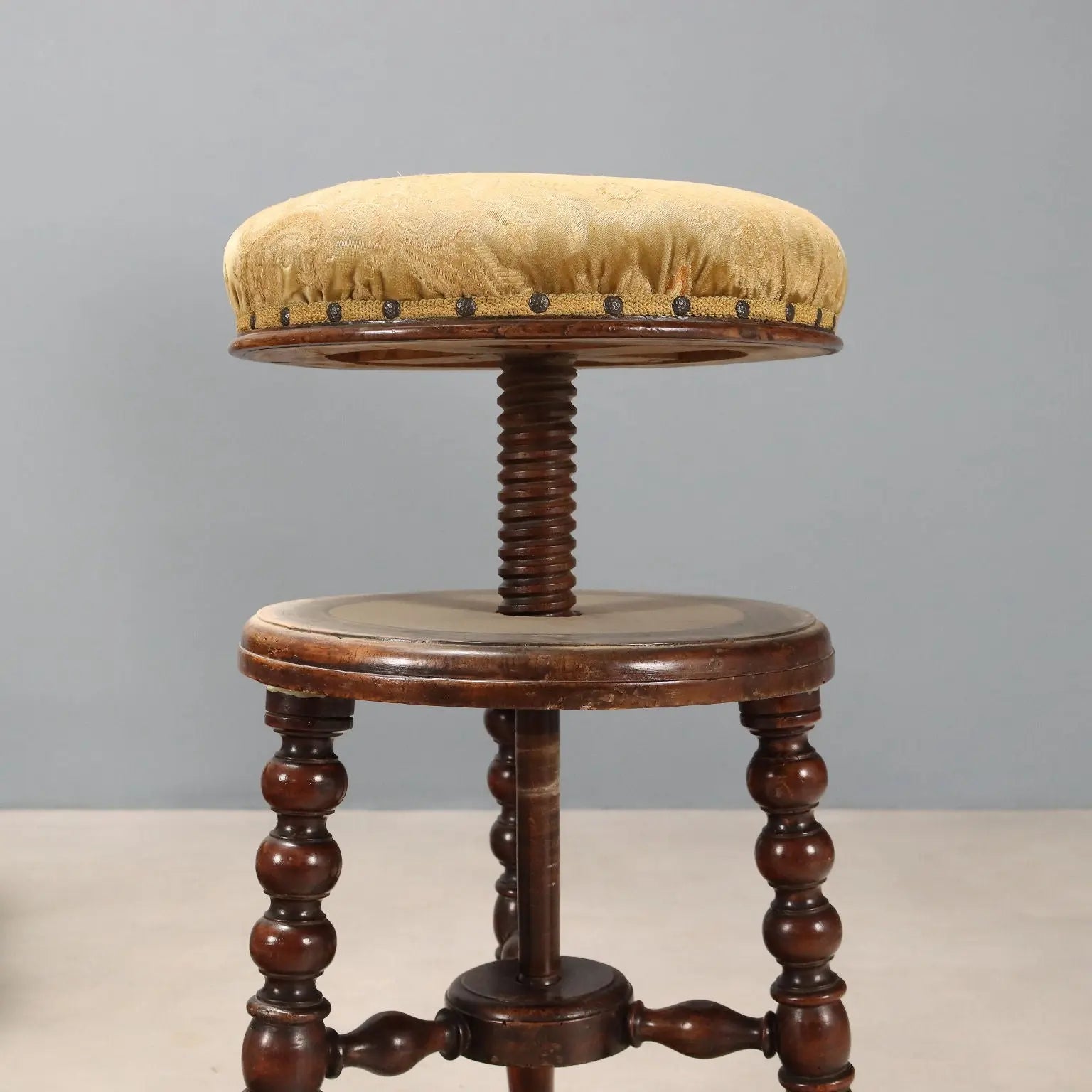 Antique Armchair with Pouf Walnut Fabric Italy XIX Century - Italy, XIX Century | Antiques | Seating