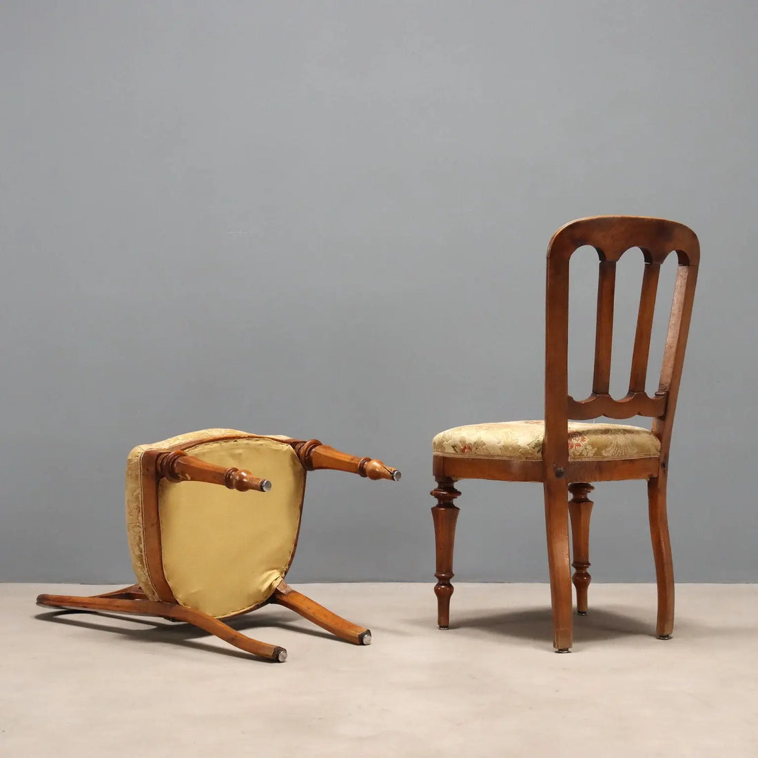 Antique Chairs Walnut Fabric Padding Italy Late XIX Century - Italy, Late XIX Century | Antiques | Seating