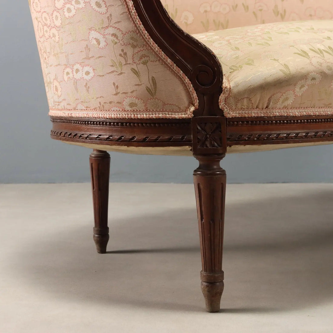 Antique Sofa Neoclassical Style Walnut Carvings XIX Century - Italy, Late XIX Century | Antiques | Seating