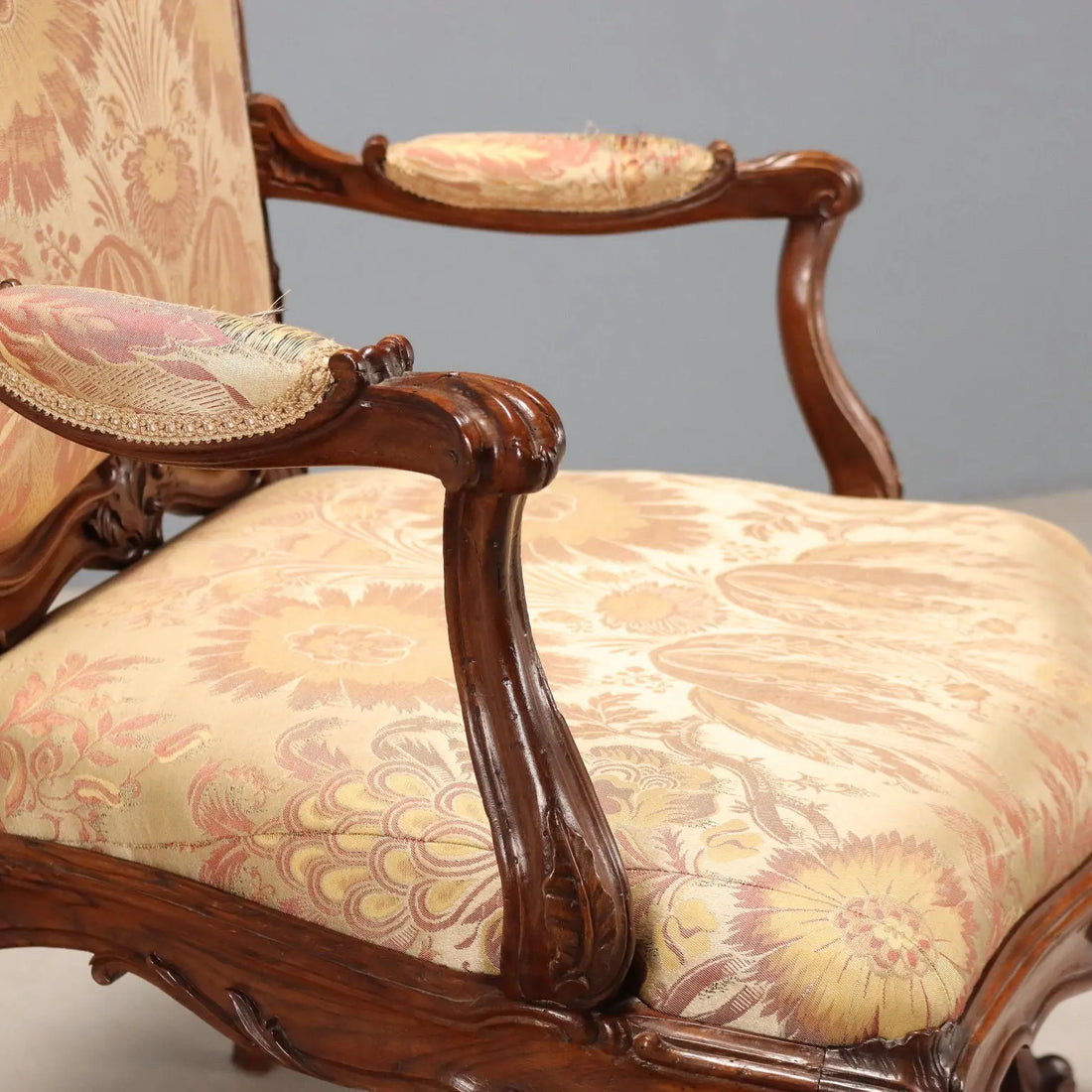 Antique Armchair Baroque Walnut Fabric Genoa XVIII Century - Genoa, Mid XVIII Century | Antiques | Seating