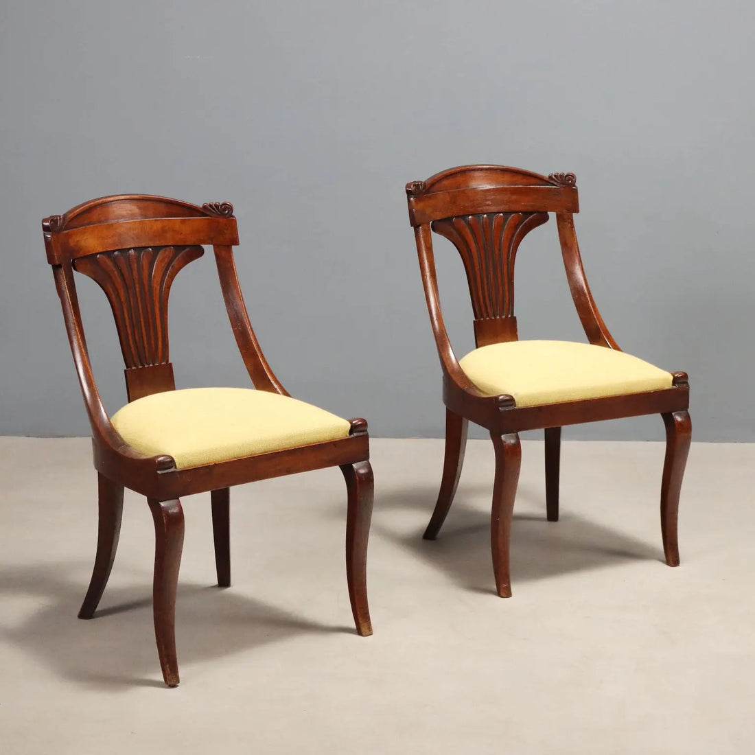 Antique Chairs Louis Philippe Walnut Italy XIX Century - Italy Second Quarter of the 19th Century | Antiques | Seating