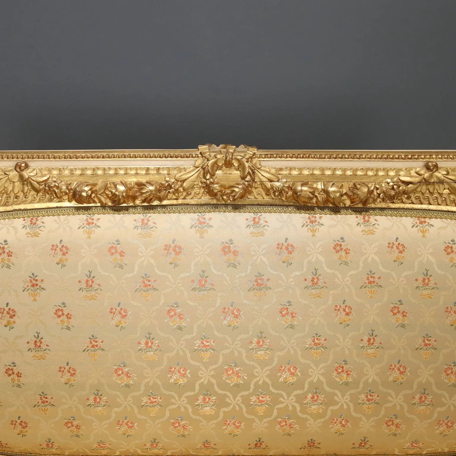 Antique Sofa Neoclassical Style Lacquered Wood Italy XIX Century - Italy, Late XIX Century | Antiques | Seating