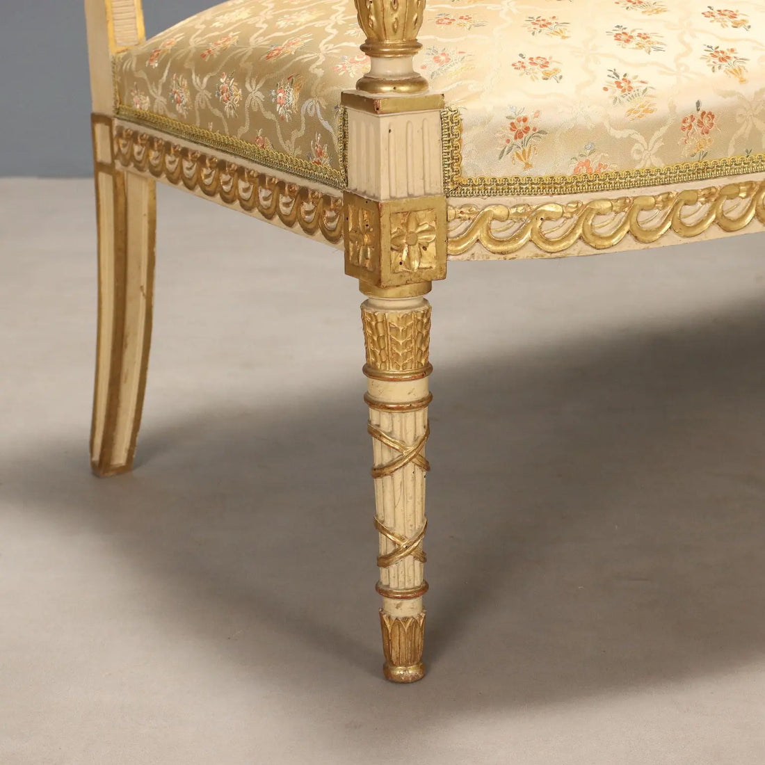 Antique Sofa Neoclassical Style Lacquered Wood Italy XIX Century - Italy, Late XIX Century | Antiques | Seating