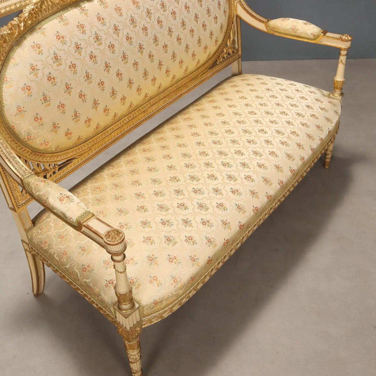 Antique Sofa Neoclassical Style Lacquered Wood Italy XIX Century - Italy, Late XIX Century | Antiques | Seating