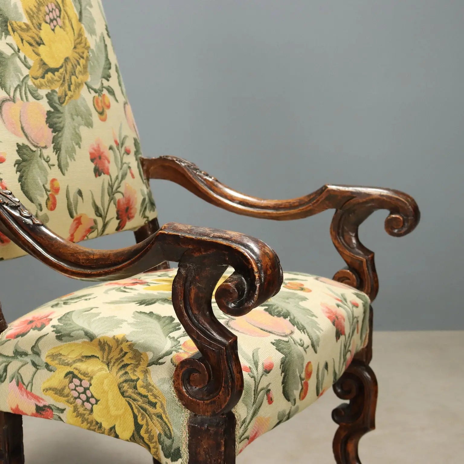 Antique Baroque Armchair Walnut Fabric Italy XVIII Century - Italy, Early XVIII Century | Antiques | Seating