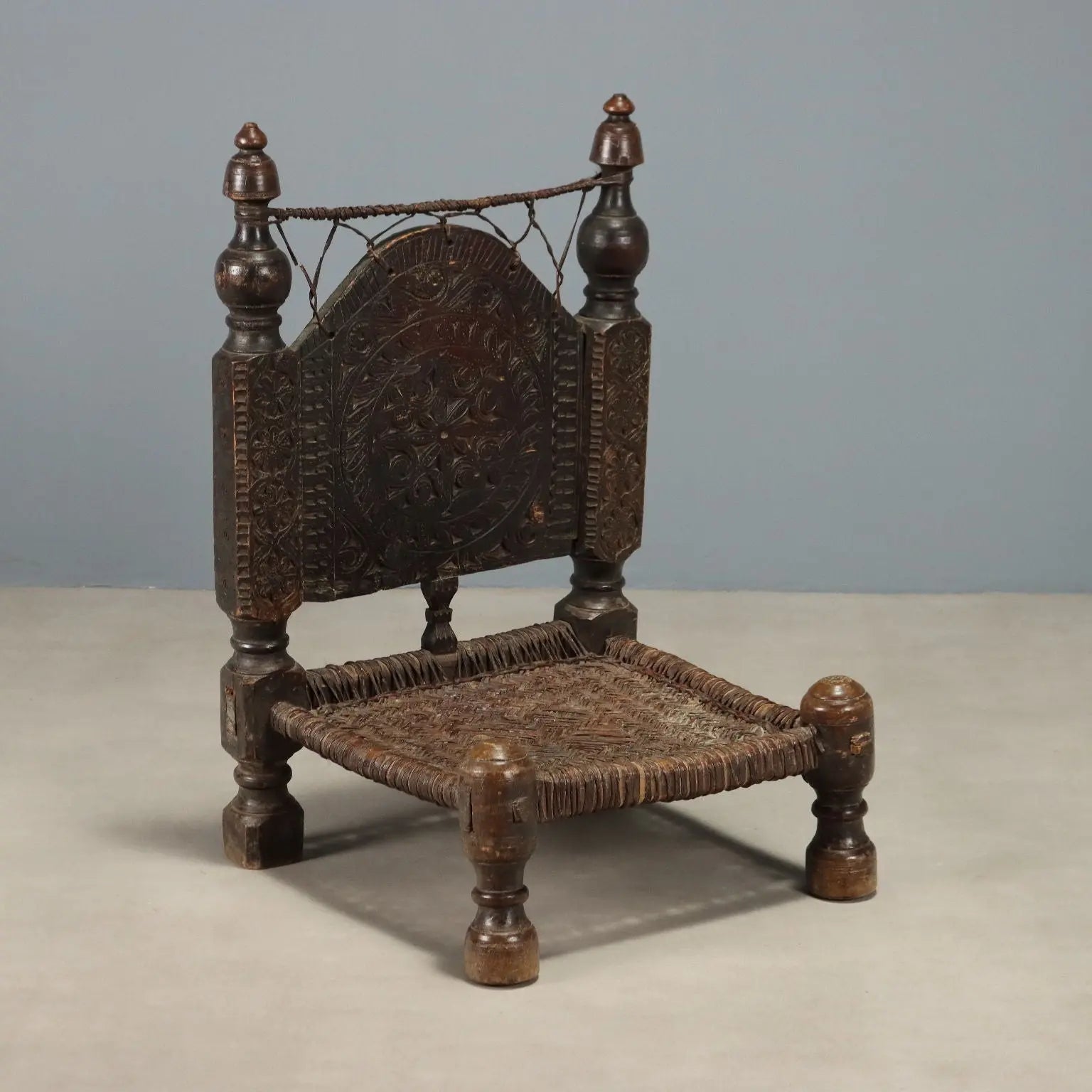 Antique Ethnic Chair Exotic Wood Leather Pakistan '800 - Pakistan, XIX Century | Antiques | Seating
