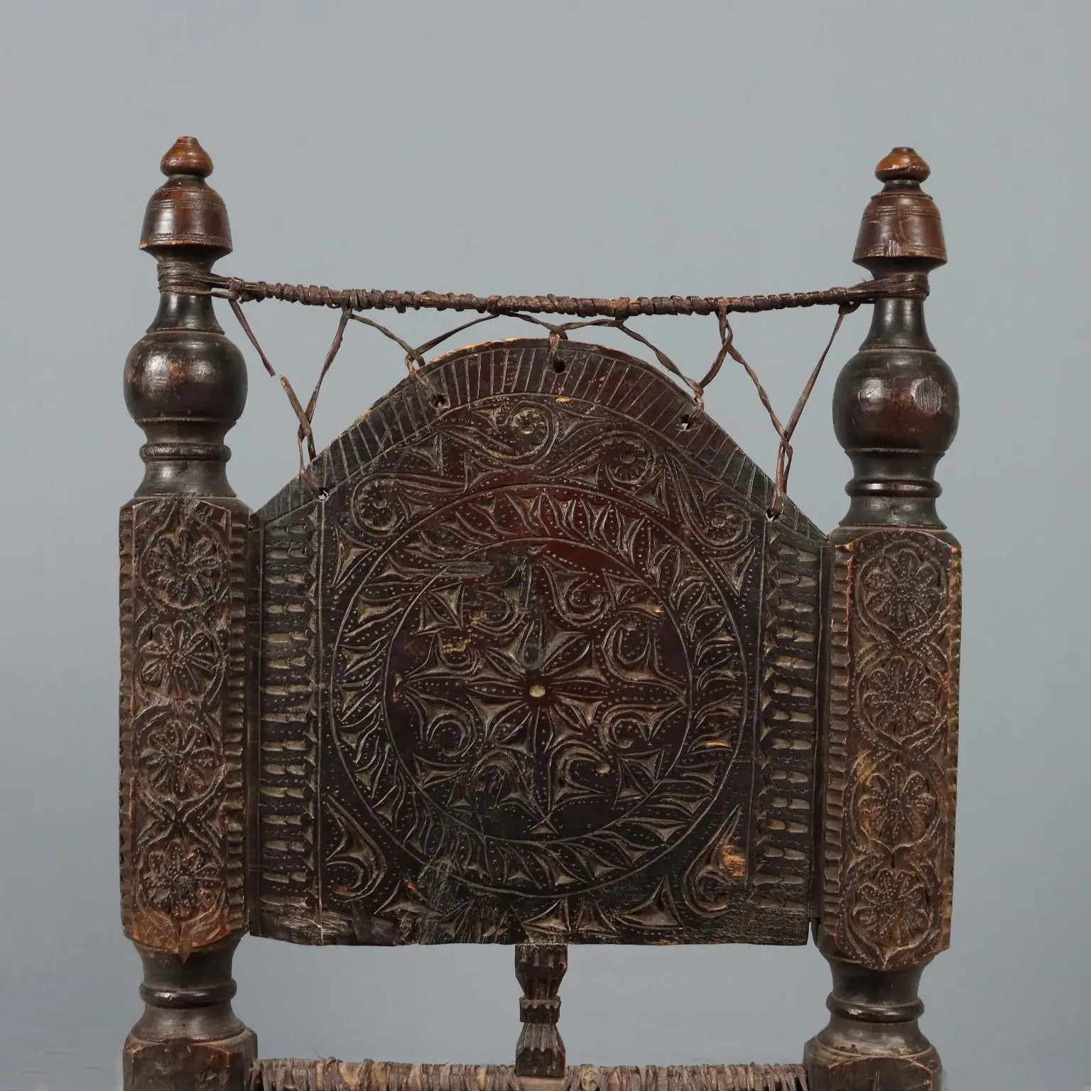 Antique Ethnic Chair Exotic Wood Leather Pakistan '800 - Pakistan, XIX Century | Antiques | Seating