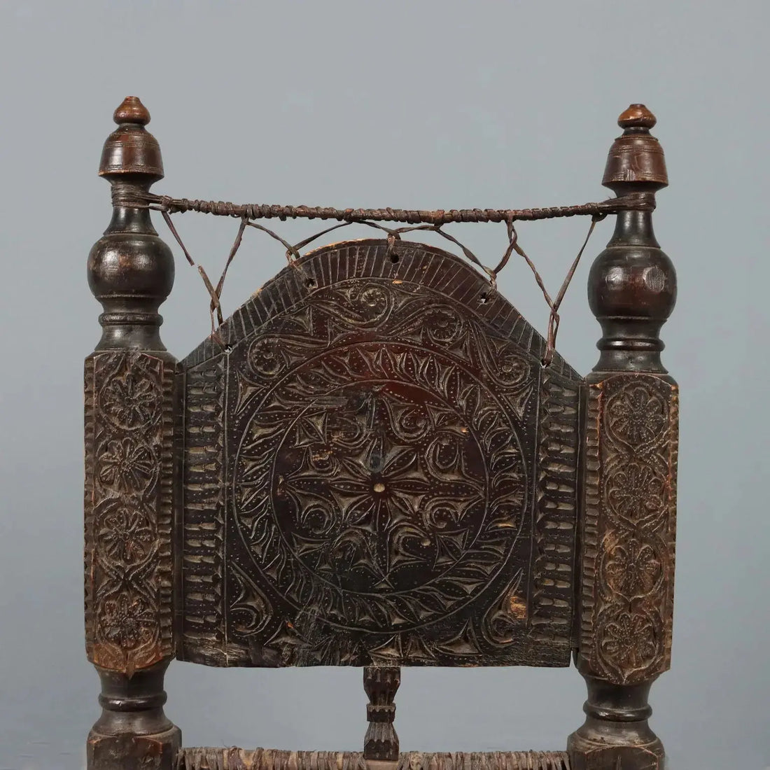Antique Ethnic Chair Exotic Wood Leather Pakistan '800 - Pakistan, XIX Century | Antiques | Seating