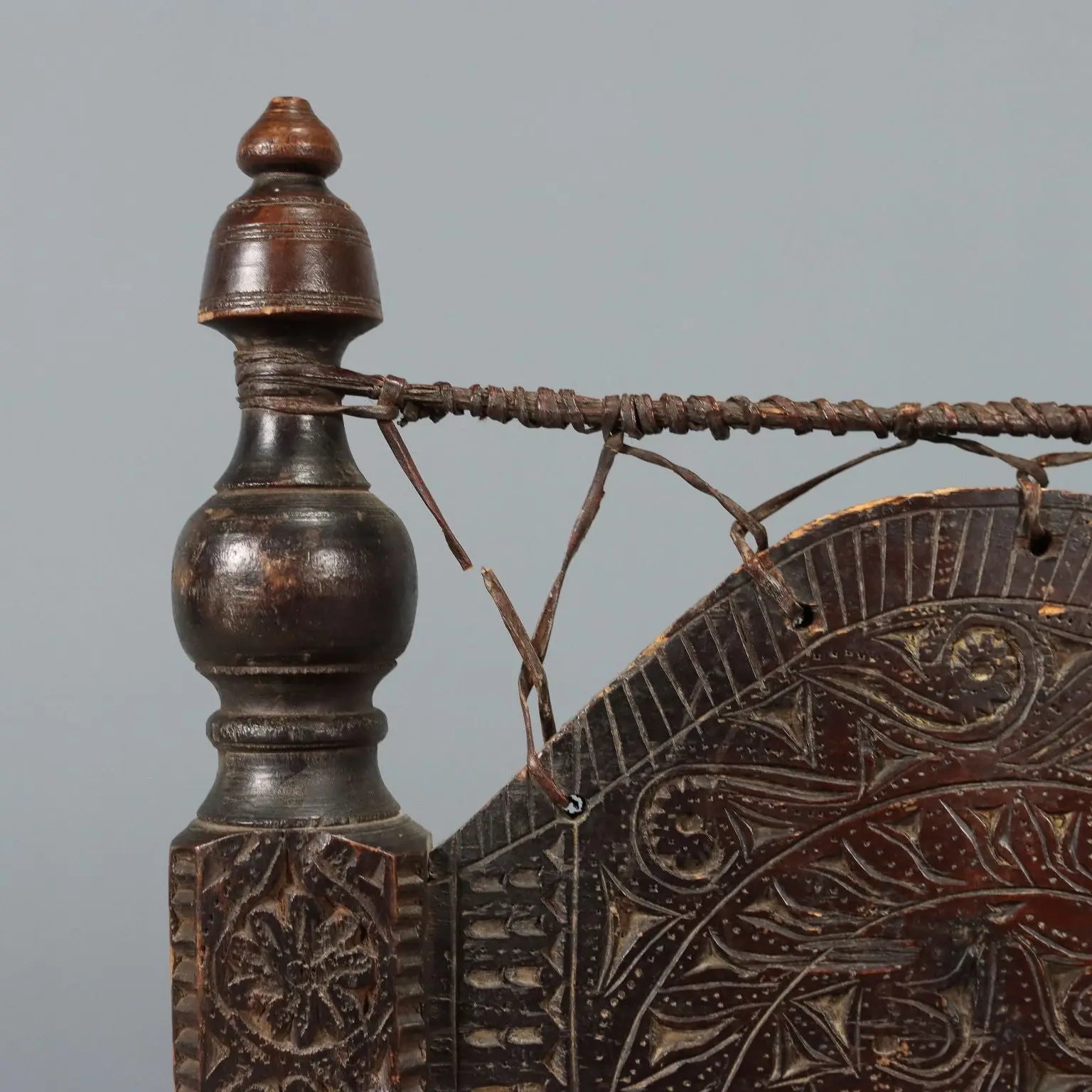 Antique Ethnic Chair Exotic Wood Leather Pakistan '800 - Pakistan, XIX Century | Antiques | Seating