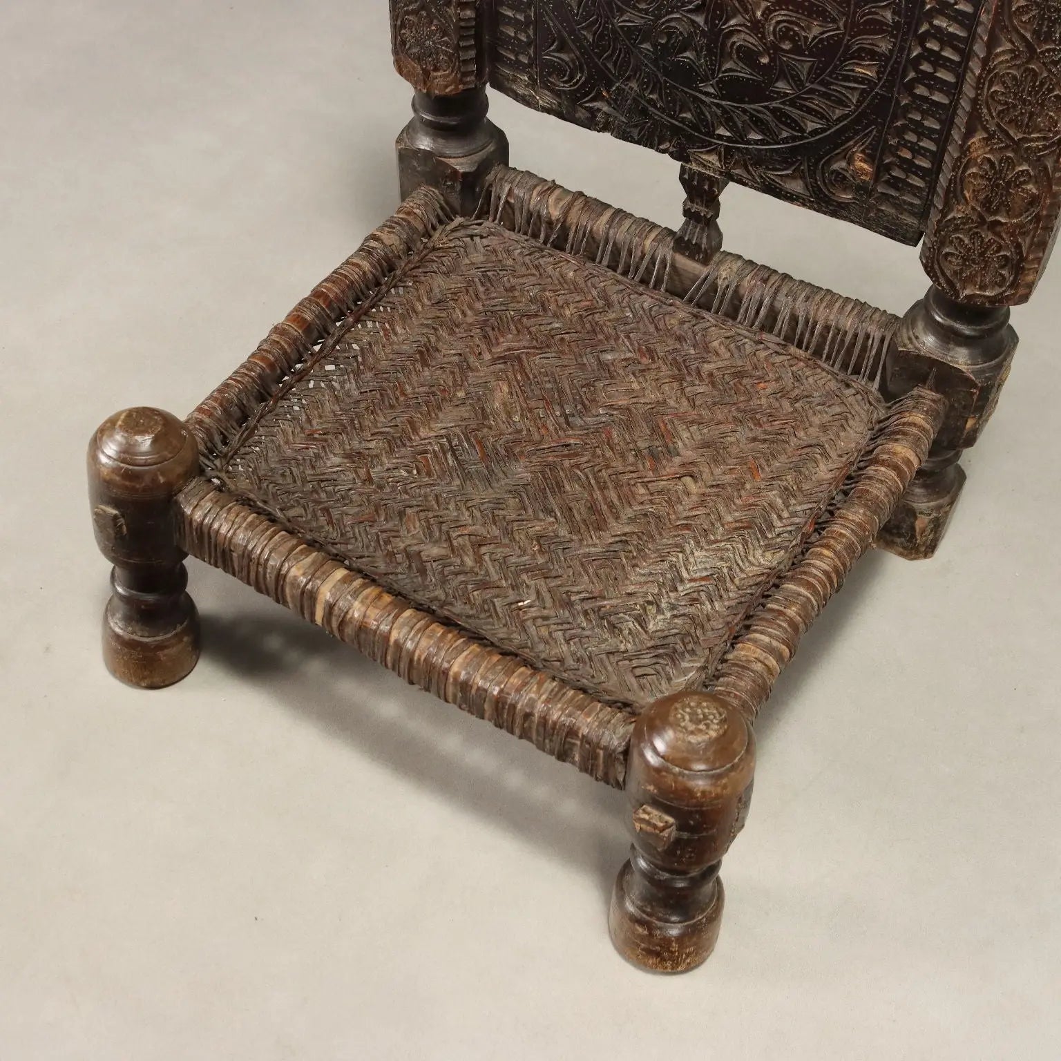Antique Ethnic Chair Exotic Wood Leather Pakistan '800 - Pakistan, XIX Century | Antiques | Seating