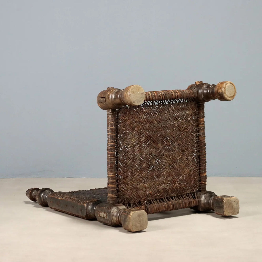 Antique Ethnic Chair Exotic Wood Leather Pakistan '800 - Pakistan, XIX Century | Antiques | Seating