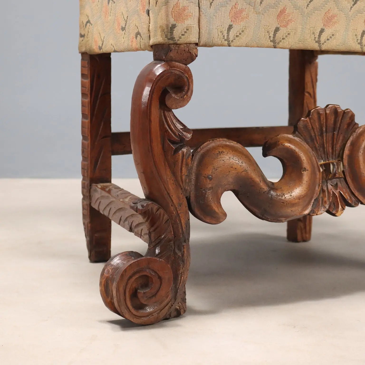 Antique Baroque Armchairs Walnut Fabric Italy XVII Century