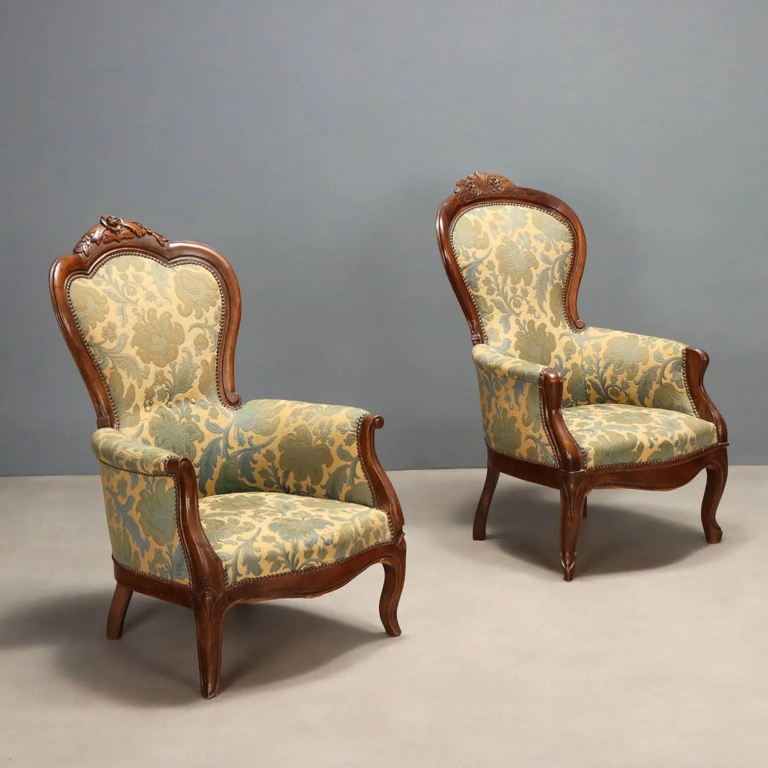 Luigi Filippo Walnut Armchairs - 19th Century Italy