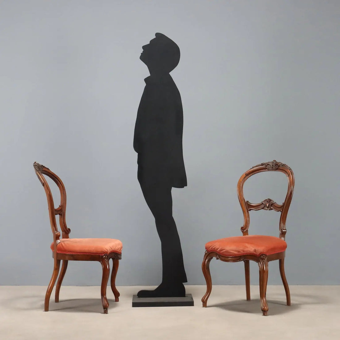 Louis Philippe Walnut Chairs, 19th Century Italy