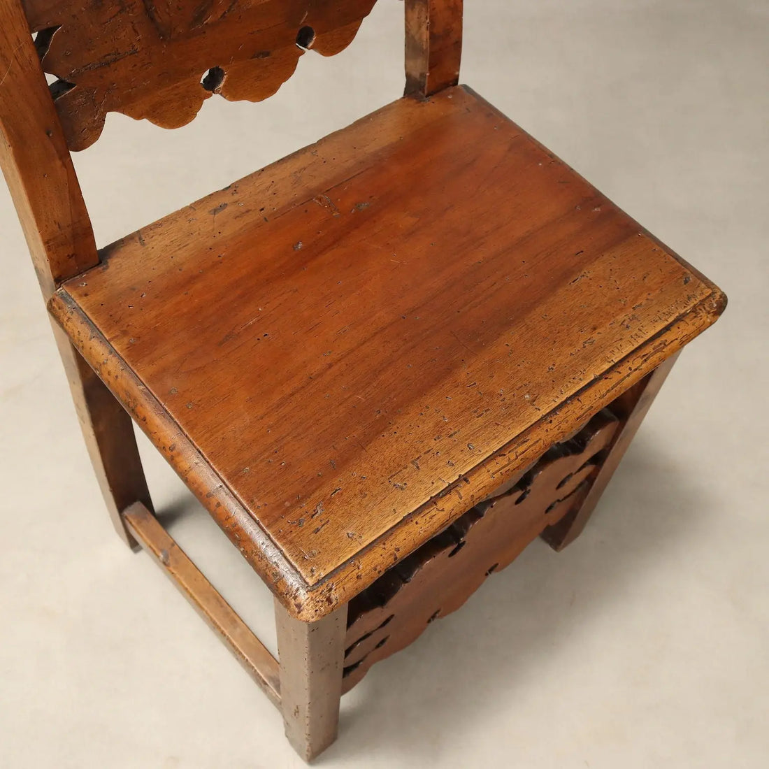 Pair of Baroque Walnut Chairs - Italy 18th Century