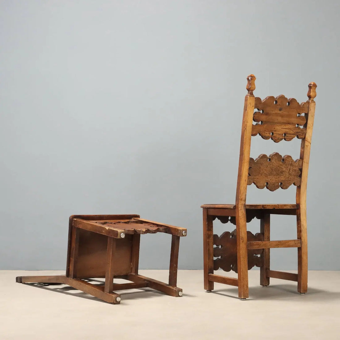 Pair of Baroque Walnut Chairs - Italy 18th Century