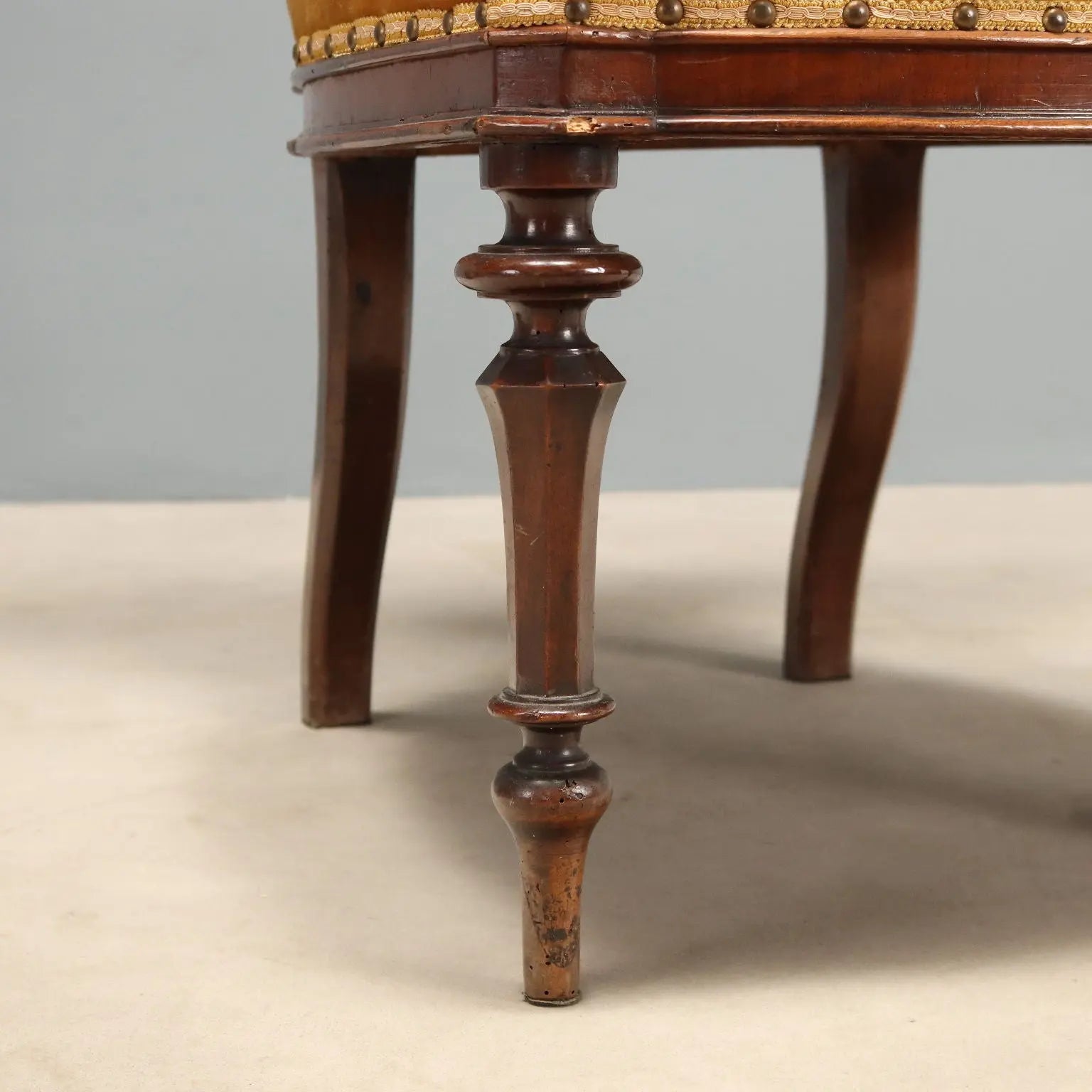 Umbertine Walnut Chairs, Italy 19th Century