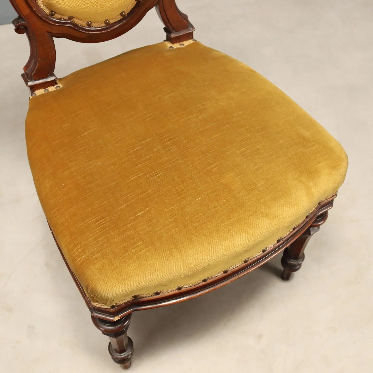 Umbertine Walnut Chairs, Italy 19th Century